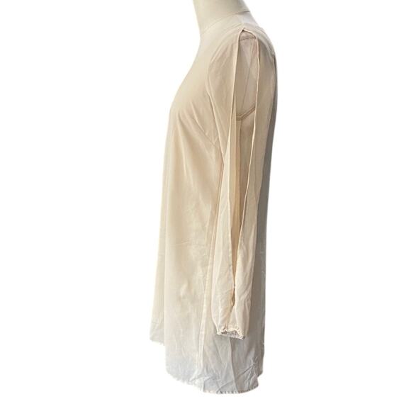 Tobi Breezy B Mini Dress Split Sleeve V
Neck Size Small New Tags Ivory Cream - Picture 3 of 9